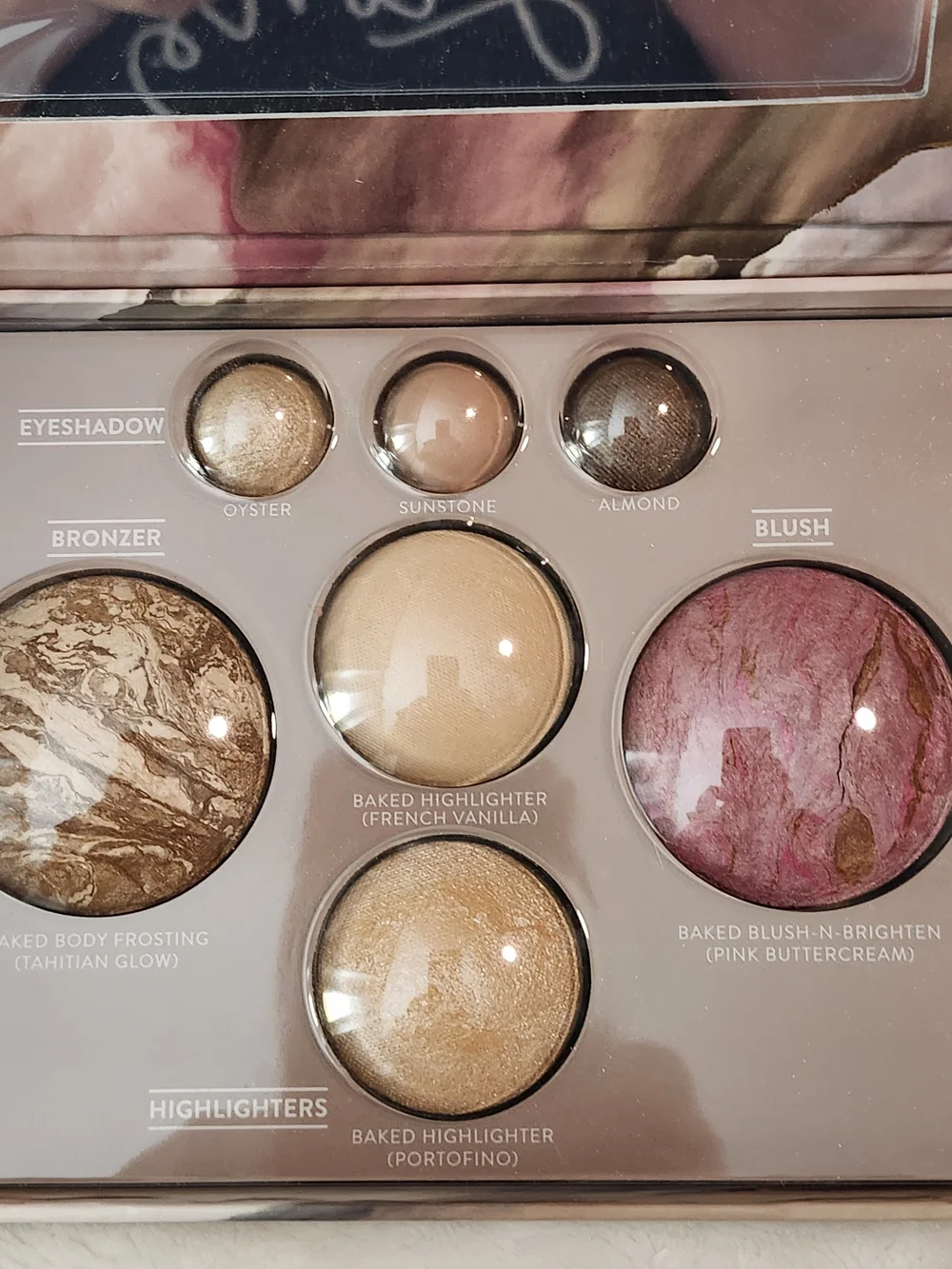 Laura Geller Pink & Champagne Baked Face Palette with Retractable Kabuki Brush